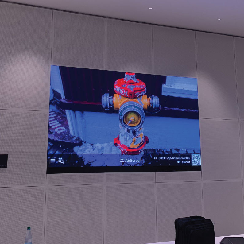 چه چیزی باعث می‌شود صفحه‌نمایش‌های LED بهترین انتخاب برای نمایشگرهای بصری مدرن باشند؟